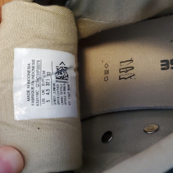 Black Leather Converse Size 5 - Picture 6 of 6